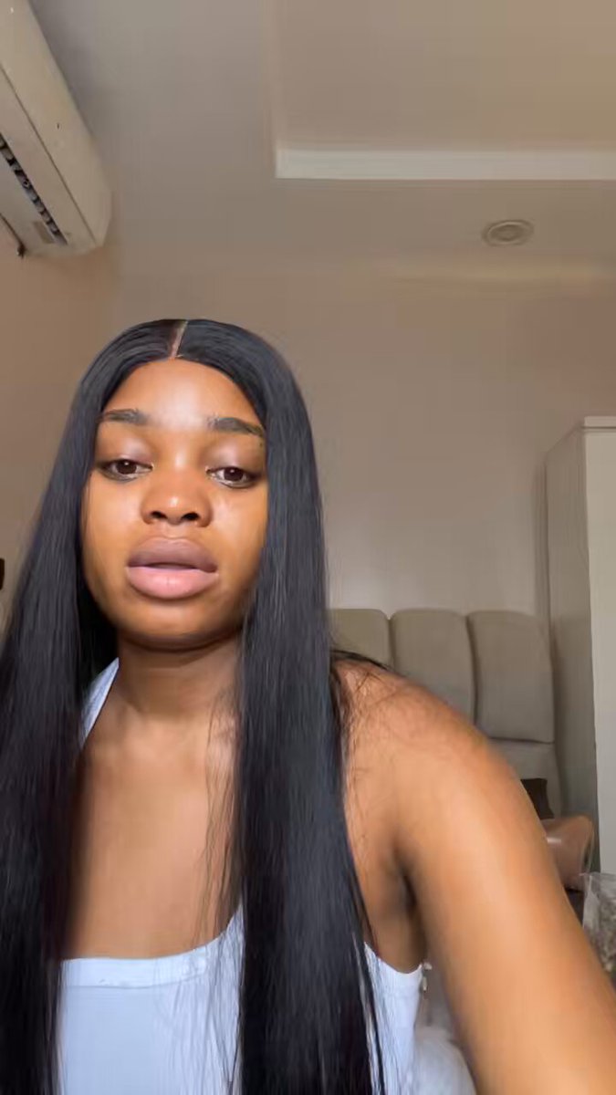 Lady narrates how man gave her a lift, collected her phone under the guise of saving his number and drove off with it🙆🏼‍♂️💔