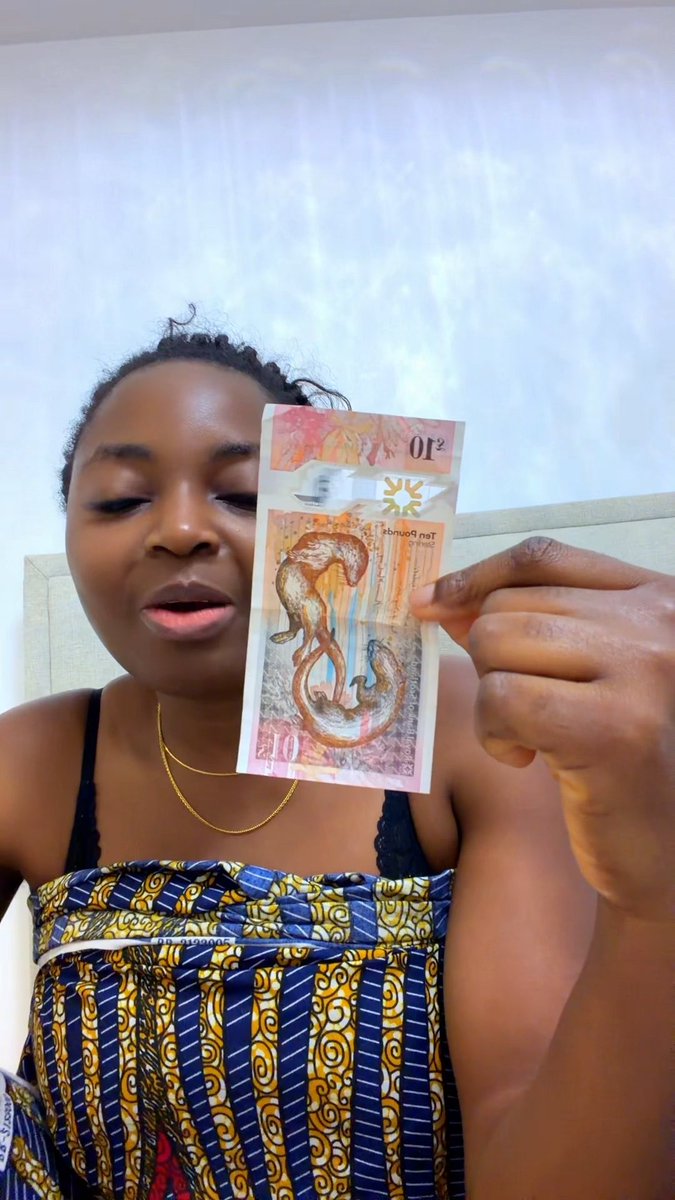 “If You’re Based In England, Have You Seen This £10 Note Before? Someone Paid My Husband With This Note, And I Immediately Faulted Him For Accepting a Fake Currency And Told Him To Return It. To My Greatest Surprise, It Wasn’t Fake! This Is My First Time Seeing This Note In England.” ~ Nigerian Lady Reacts👀