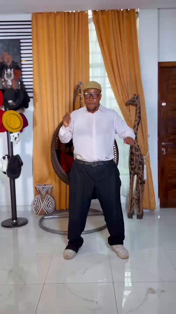 Dis boy called Akpan Akpabio no go kill me? E dey teach me dance wey fit break waist.