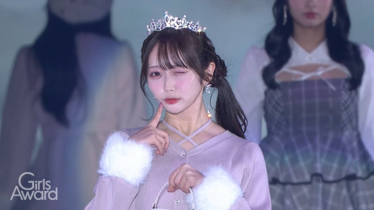📣ノーカットでランウェイをお届け👀✨ #ガルアワ2026AW PLAYBACK📽️ / 谷崎早耶(≠ME) 谷崎 早耶 \ evelyn STAGE evelyn フォローして、出演者オフショットをチェックしてね📲🩷 ─────── 次回 #ガルアワ2027SS 🌈✨ 4月29日(木・祝)代々木第一体育館にて開催🪩♡