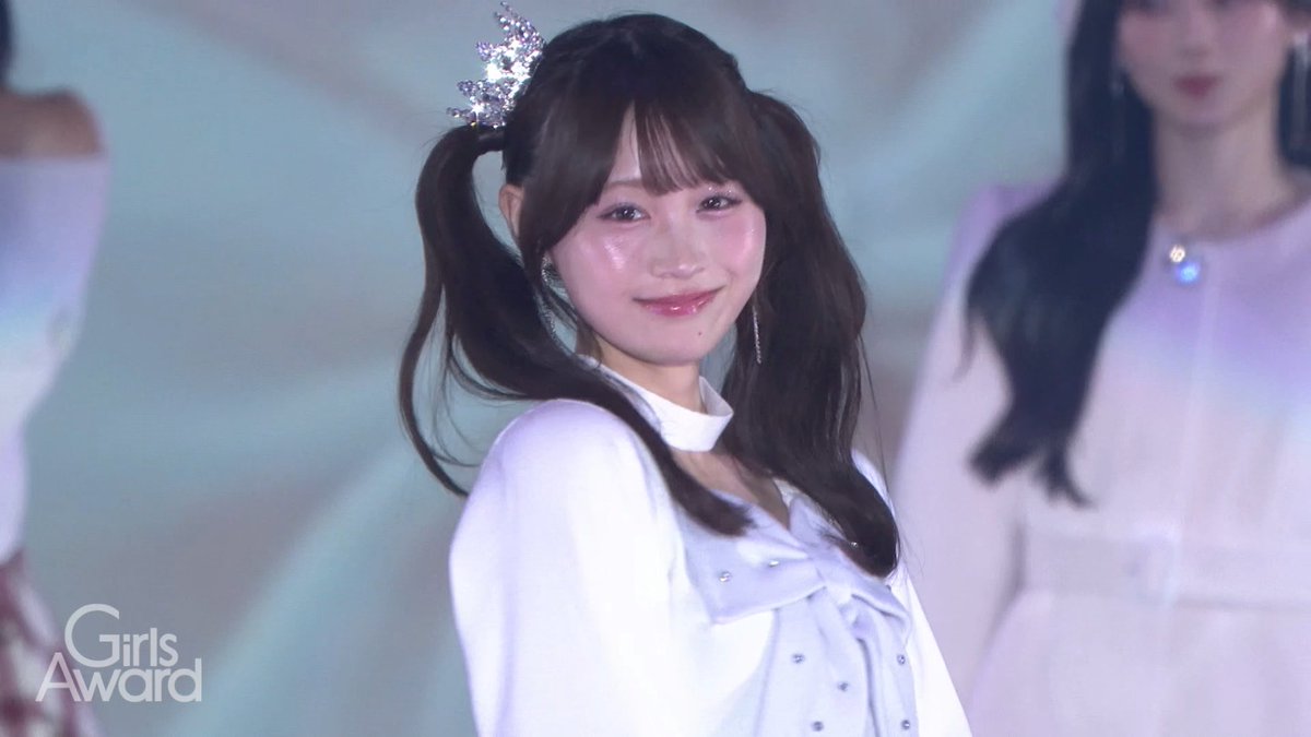 📣ノーカットでランウェイをお届け👀✨ #ガルアワ2026AW PLAYBACK📽️ / 古園井寧々 古園井寧々(こぞのいねね) \ evelyn STAGE evelyn フォローして、出演者オフショットをチェックしてね📲🩷 ─────── 次回 #ガルアワ2027SS 🌈✨ 4月29日(木・祝)代々木第一体育館にて開催🪩♡