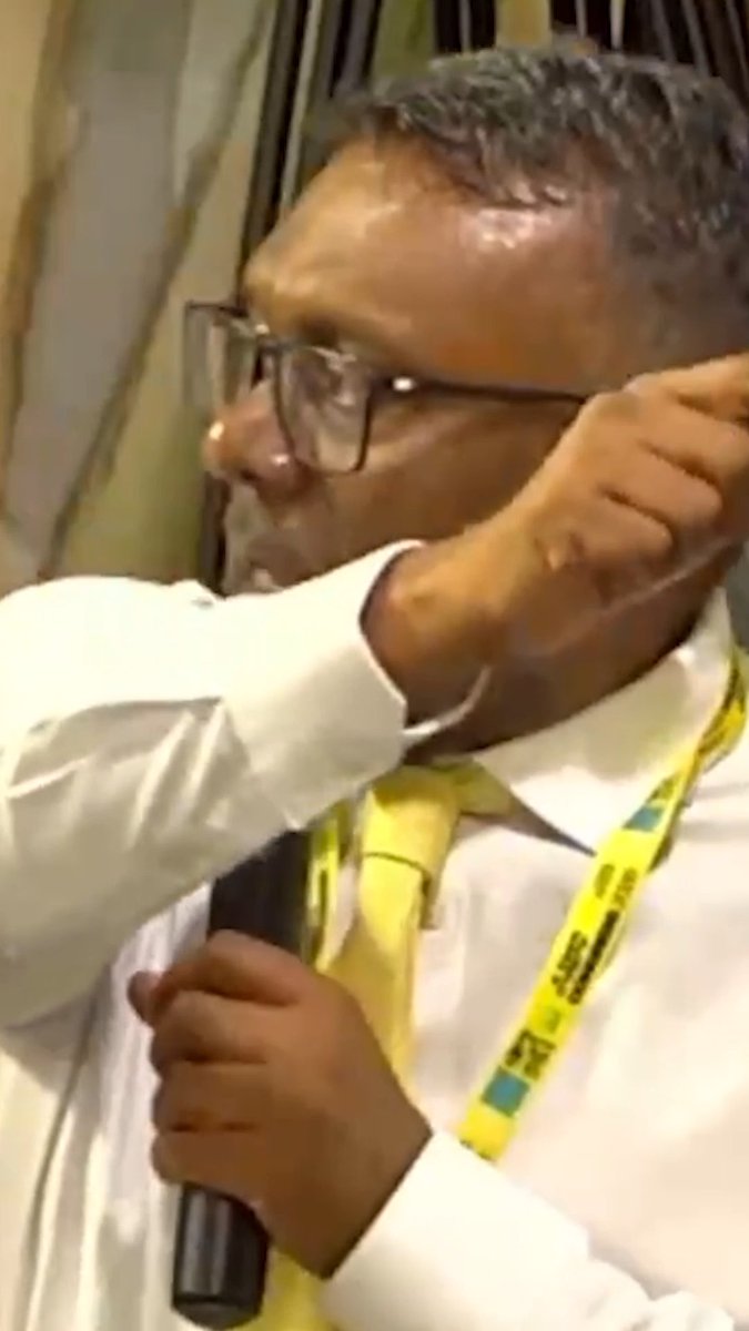 އަންހެނުންނަށް ކޯޓާ ނުދީ ފިރިހެނުންނާ އެއް ހަމައެއްގައި ކުރިމަތިލެވޭ ގޮތަށް އޮތުމުން 15 އަހަރު ވެގެންދިޔައީ 3 މީހުން މަޖިލީހުގައި އެ ތިބީ. ދެ ބައިކުޅަ އެއްބަޔަކީ އަންހެނުންނޭ، އަންހެނުންގެ ފިކުރާއި ވިސްނުން ގާނޫނުތައް ހަދާއިރުގައި ވަންނަން ޖެހޭ - Fayyaz Ismail #BoduBadhalu