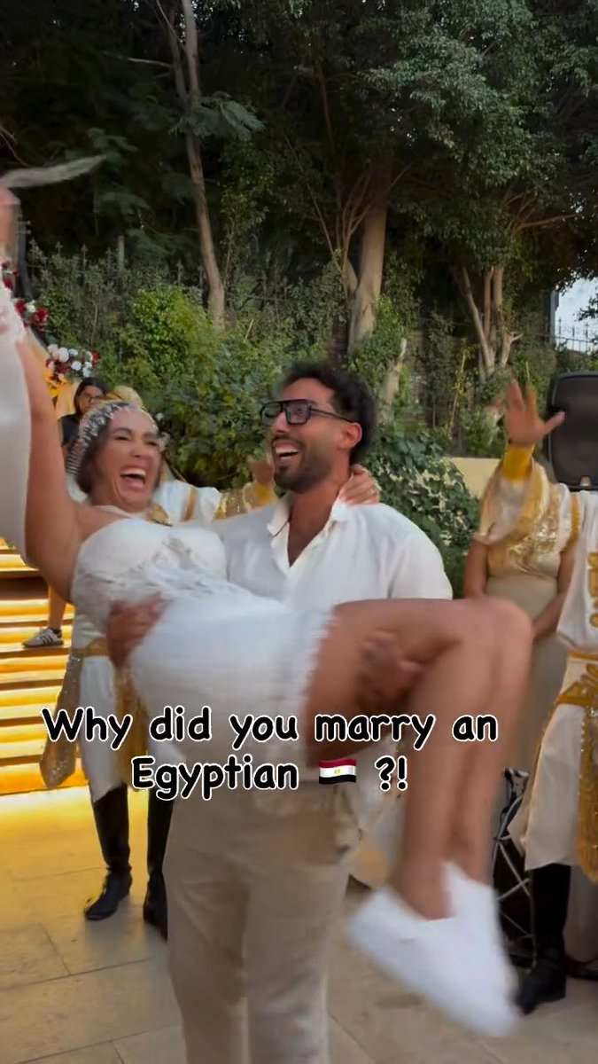 ابننا أندرو 🇪🇬 اتجوز جورجينا البرازيل 🇧🇷 المهم البنت عاجبها جدا انه شالها وده سبب وجيه بردو للزواج من مصري لياقتنا مساعدانا 🤣🤣