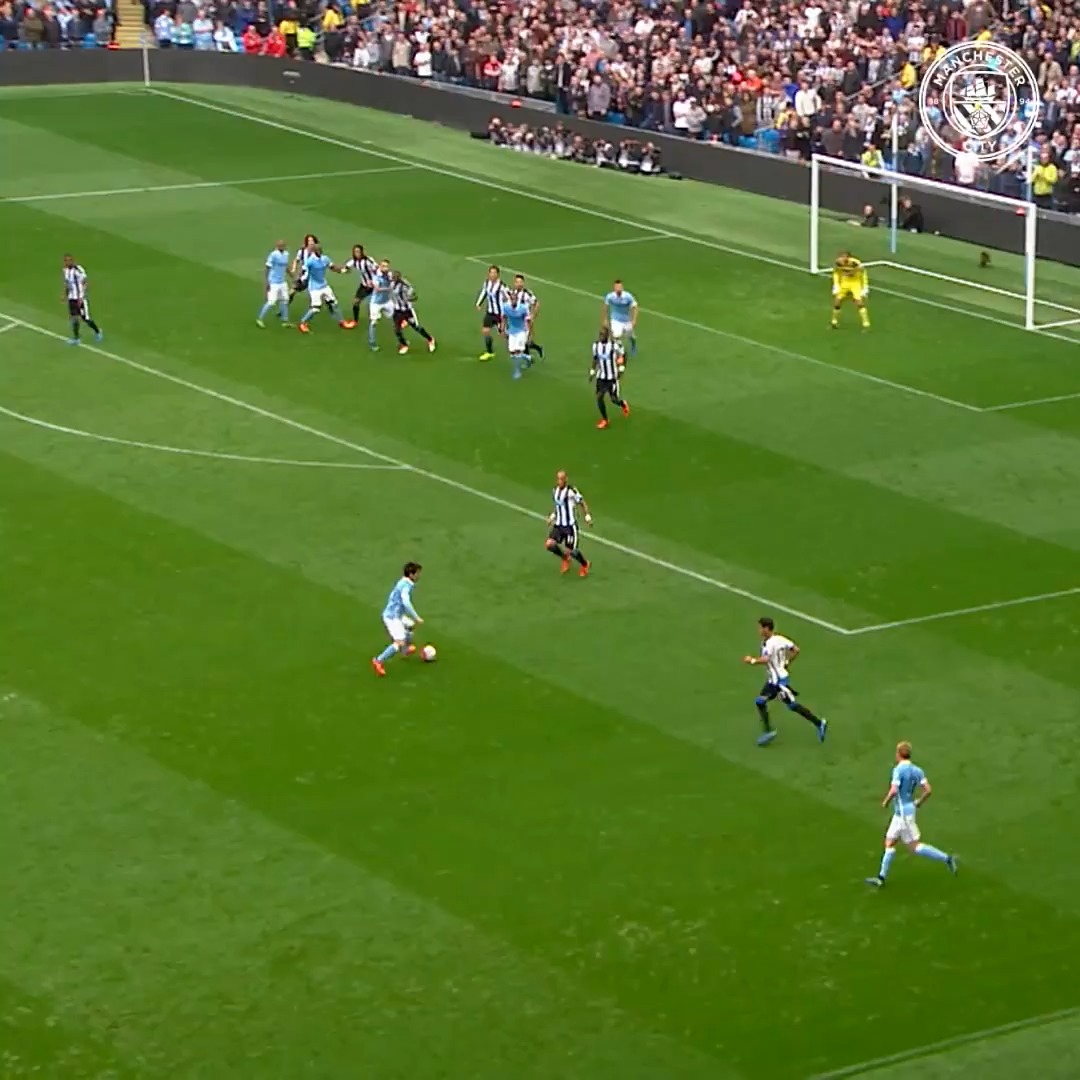 Cinco goles en un partido para el Kun 🔙