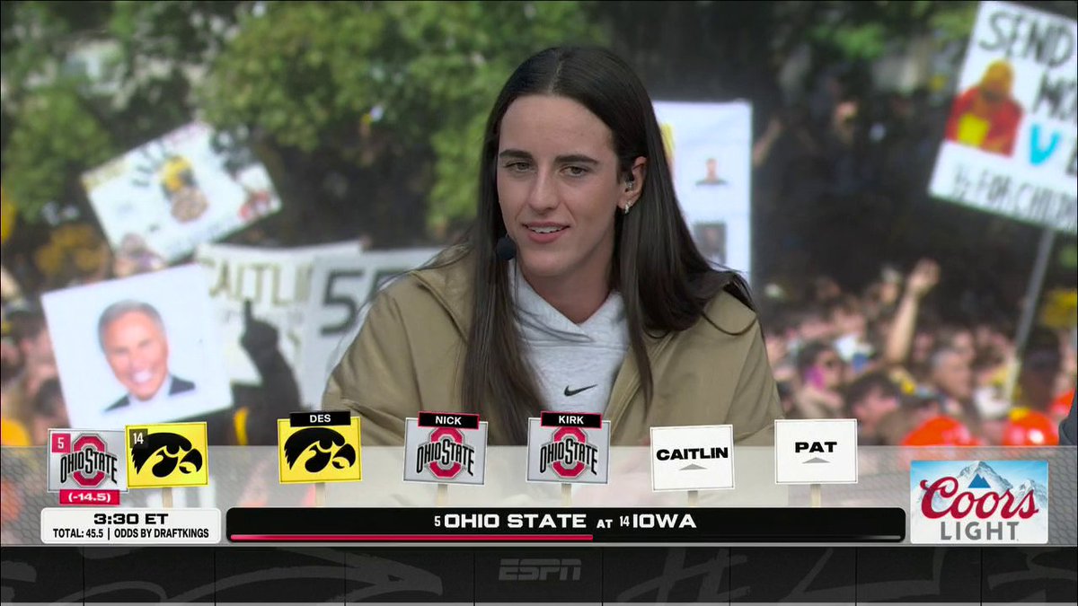 Iowa legend Caitlin Clark rolling with the Hawkeyes to get a massive win over No. 5 Ohio State! 🔥🐤