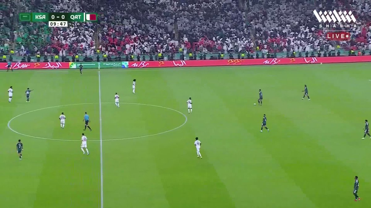 (0) هو عدد الجماهير الآسيوية التي تستطيع منافسة الجمهور السعودي 💚