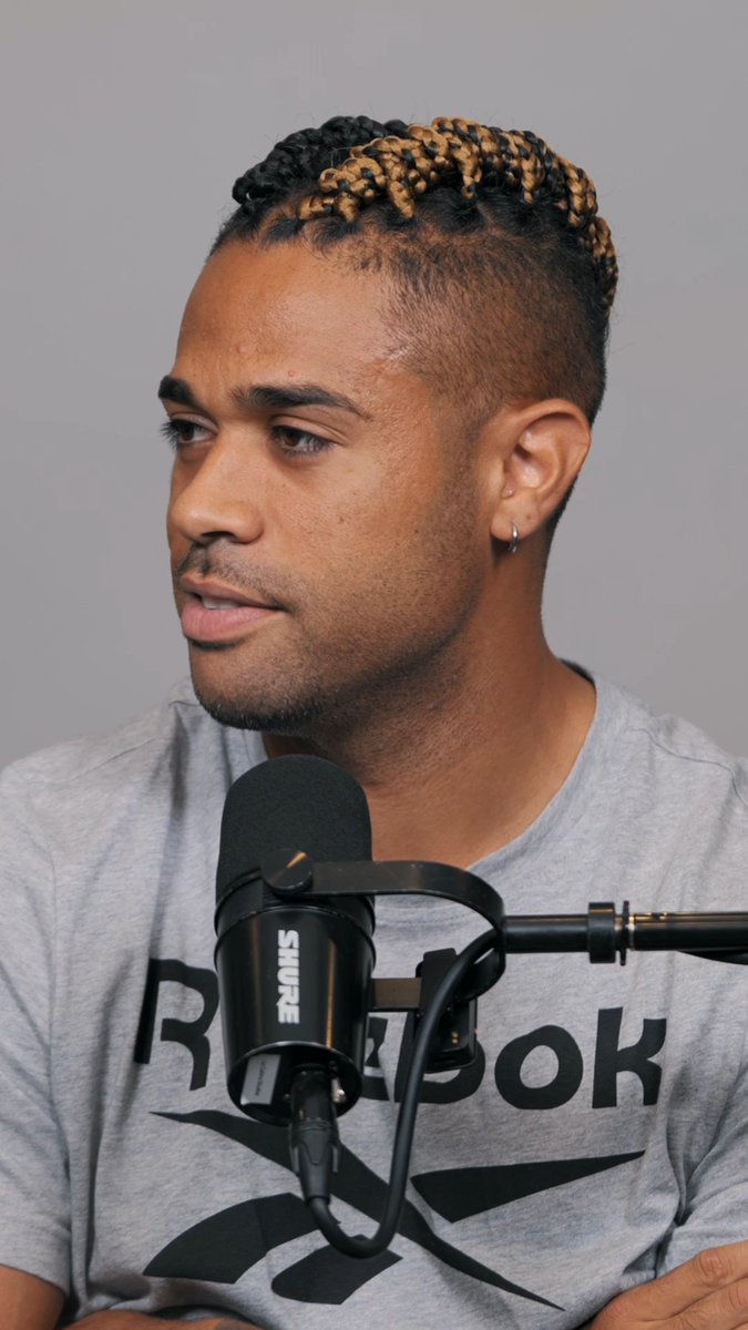 ¡ESTE DOMINGO a las 12:00 PM! 🚨 ENTREVISTA HISTÓRICA 🔥🔥🔥 El futbolista Dominicano Mariano Díaz se sentó con nosotros y hablamos de su carrera, sus sacrificios y su orgullo de vestir la camiseta de la Selección 🇩🇴💥 ¡NO TE LO PUEDES PERDER! ▶️ YouTube/Abriendo El Podcast