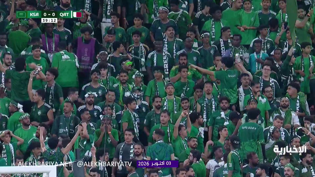 يا سعودي جينا من كل مدينة. 🎶🇸🇦 الجمهور السعودي يخطف الأنظار في المدرجات بجمال تفاعله.💚