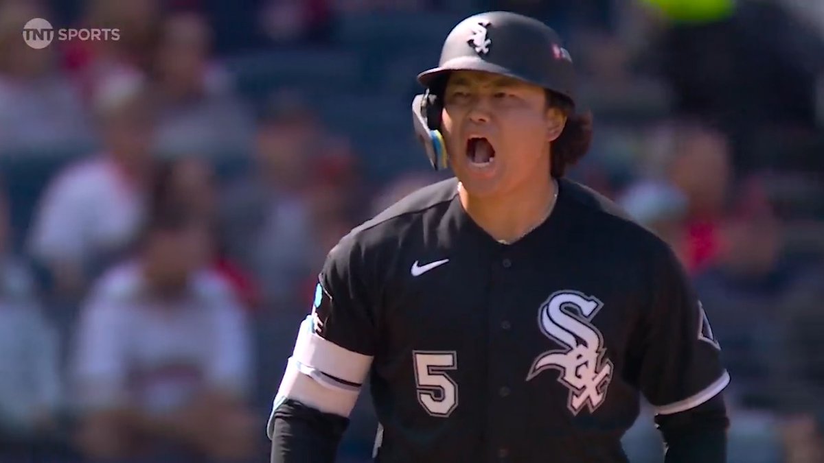Munetaka Murakami's first Postseason homer traveled 440 feet 😳 (MLB x Mountain Dew®)