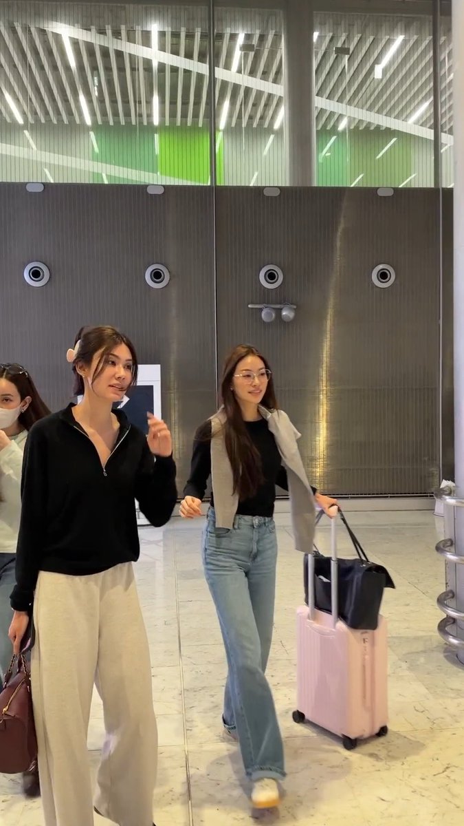 Thank you for the warm welcome. #CHANELSpringSummer #CHANEL #PFW #CHANELSS27xLenaMiu #LalinaLena #MiuNatsha ᵖˡˢ Lalinalena🦋ภีมภคินีย์ ᵖˡˢ Natsha T🧸 CHANEL