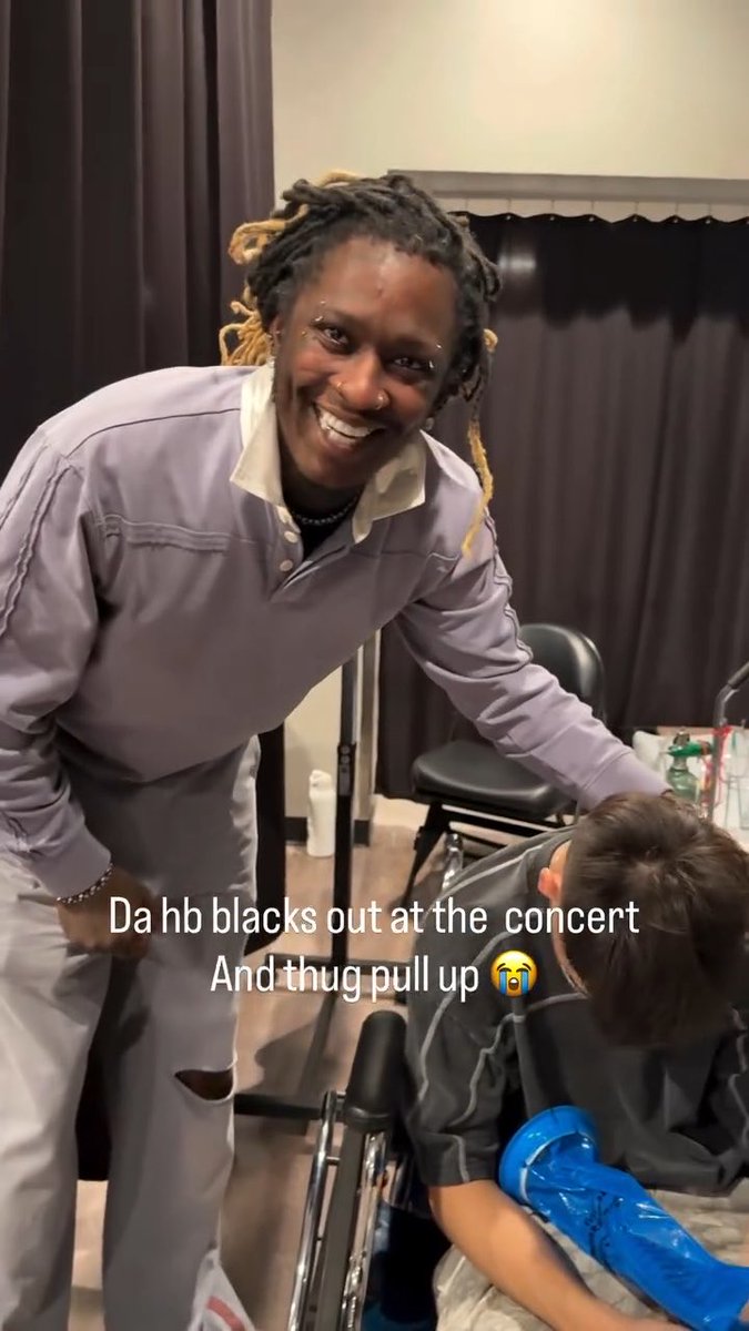 Fan meets Young Thug but doesnโt even realize it cause he was blackout drunk๐ญ ๐ญ