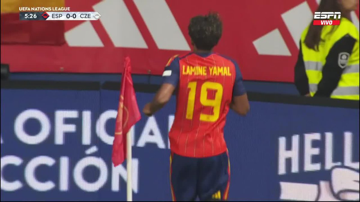 ¡¡CIERREN TODO!! ¡¡MAGNÍFICO GOLAZO DE LAMINE YAMAL ANTE REPÚBLICA CHECA EN LA NATIONS LEAGUE!! 📺 Toda la #NationsLeague por ESPN en el Plan Premium de #DisneyPlus
