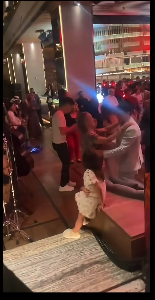 Cristiano Ronaldo looks unbothered by all the ongoing drama with the national team and was spotted with Georgina Rodríguez last night at a club in Ibiza, enjoying themselves. He chose happiness over everything. 🐐❤️