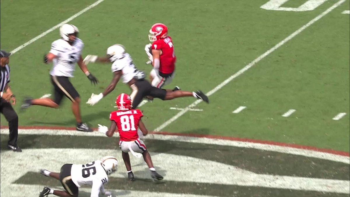 How did Lawson Luckie come down with this catch? 😮
