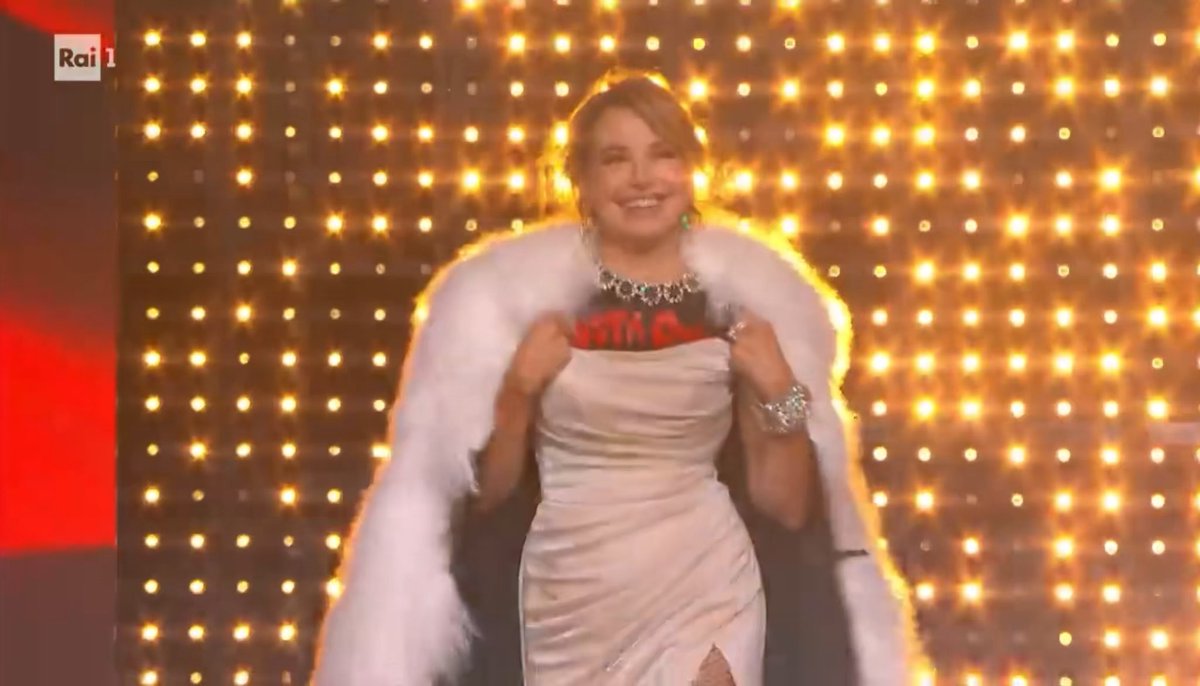 L’entrata ufficiale di Barbara in giuria 🤩❤️👑 #ballandoconlestelle