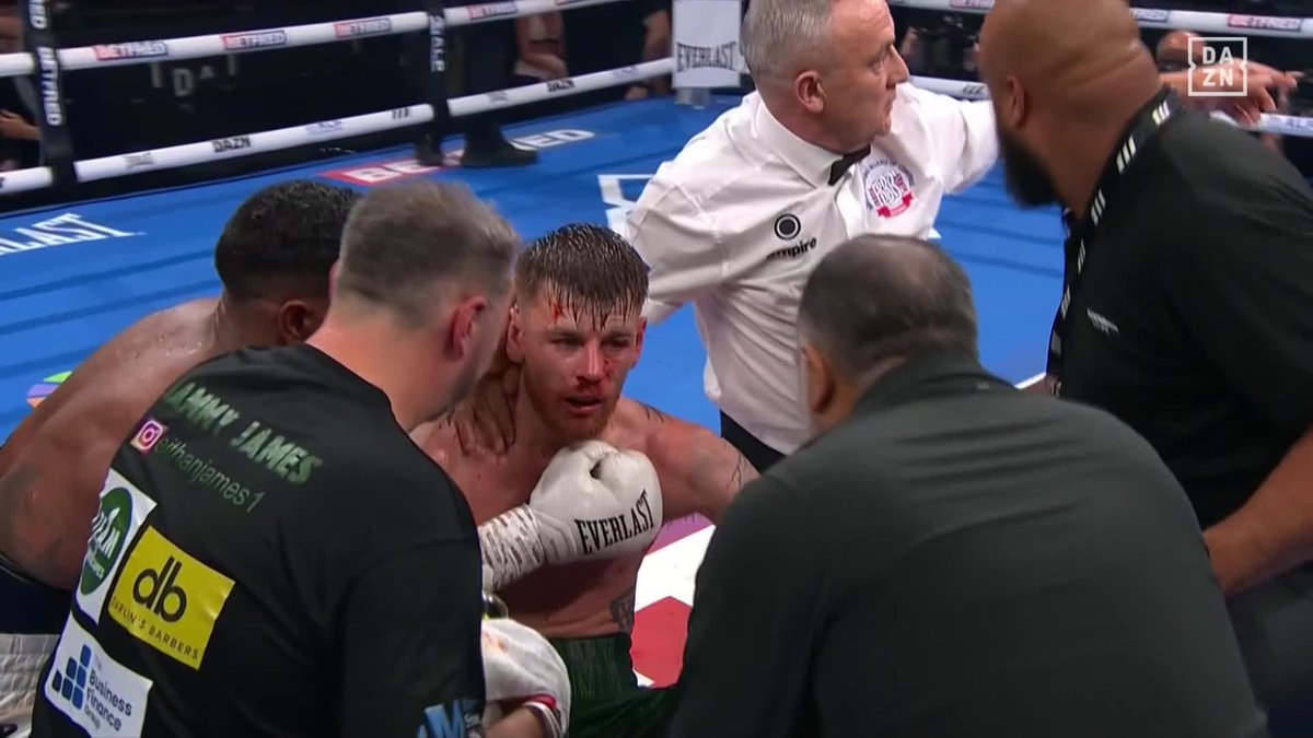 FAWAZ GETS THE KO IN THE 8TH!! 🔥😤 #WhittakerWallace | Live NOW on DAZN ▪️