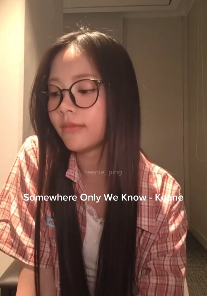 Lagu yang dinyanyiin Carmen selama live tadi 🫶🫶 (Carmen Playlist) She literally ate it all.. SHE’S INSANE 1. Bluemoon ~ Hearts2Hearts 2. I’ll Never Love Again ~ Lady Gaga 3. Talking To The Moon ~ Bruno Mars 4. Shallow ~ Lady Gaga & Bradley Cooper 5. Teh Hijau ~ Tulus 6. Dekat Di Hati ~ RAN 7. idontwannabeyouanymore ~ Billie Eilish 8. Brokenhearted ~ Tori Kelly & Jeremy Passion 9. Leave The Door Open ~ Bruno Mars 10. I Want You Back ~ The Jackson 5 11. Sure Thing ~ Miguel (Accoustic Ver) 12. Somewhere Only We Know - Keane 13. Tattooed Heart - Ariana Grande 14. Less - Olivia Rodrigo Playlist Carmen terus dia cover semua 🥹🥹🥹… Please take her to Lee Mujin or official cover song 🫶🫶. CMIW ya 🫶🫶 kalau ada yang kurang #Carmen #카르멘