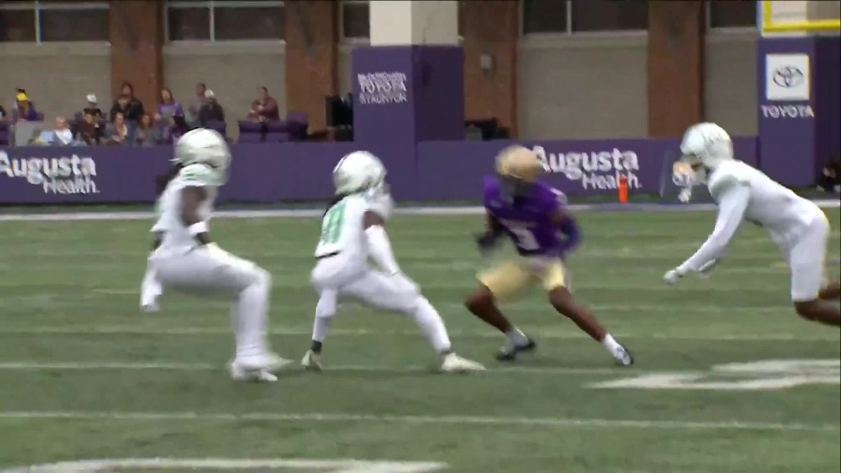 Juked out half the defense 😳 Then turned on the jets for the TD!