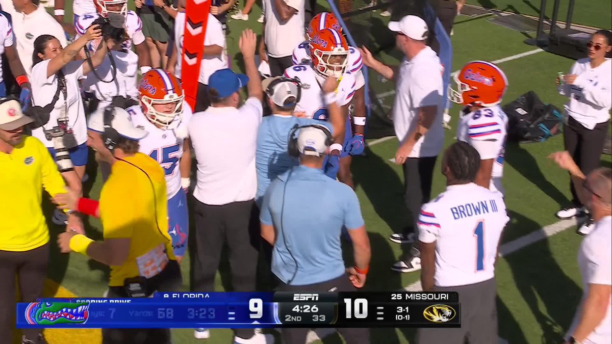 Aaron Philo finds his man in the end zone to tie the game in Columbia 🤝 Watch Florida-Missouri on ABC and the ESPN App 🍿