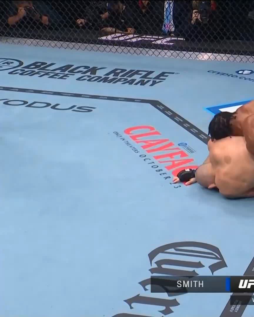 STILL UNDEFEATED 🫳 Jacobe Smith earns the knockout victory in RD1! [ #UFC332 | LIVE NOW on @ParamountPlus and CBS ]