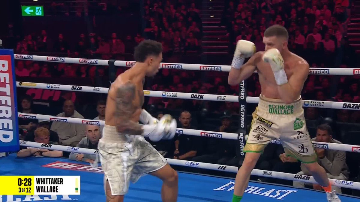 WALLACE BUZZED?! 😯 DAZN Boxing #WhittakerWallace