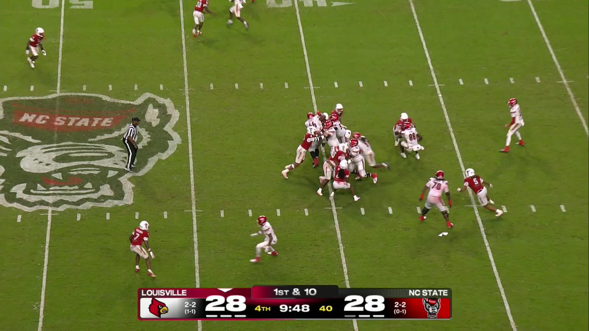 All out hustle from Harvey Dyson! #1Pack1Goal