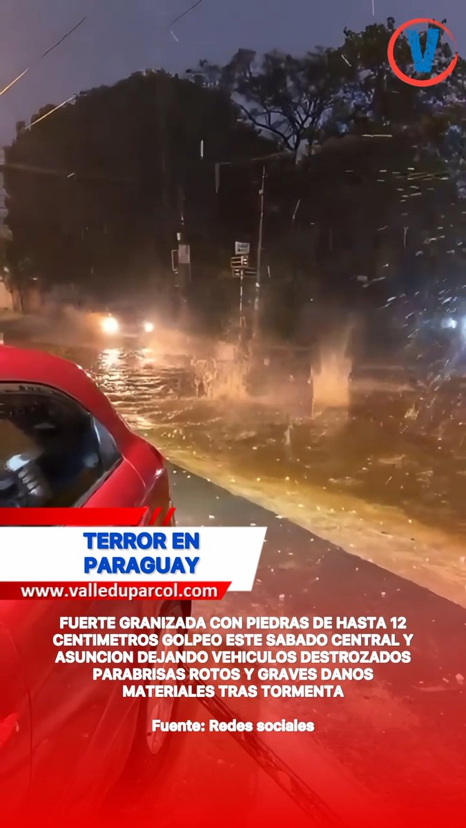 #Internacional 🚨🌨️ ¡Para no creer! Lo que cayó este sábado en Paraguay no fue una simple lluvia. Una fuerte granizada con piedras de hasta 12 centímetros de diámetro golpeó con furia varias ciudades del departamento Central y distintos barrios de Asunción ❄️😱. Tamaño de una pelota de tenis. El impacto fue brutal. Los granizos gigantes dejaron vehículos destrozados, parabrisas totalmente rotos, techos abollados y carrocerías marcadas como si los hubieran apedreado 🇵🇾💥🚗. Vecinos y conductores no salían del asombro y compartieron en redes imágenes de las enormes bolas de hielo que recogieron del piso y de los daños que provocó el fenómeno meteorológico. #Granizada #Asuncion #Paraguay
