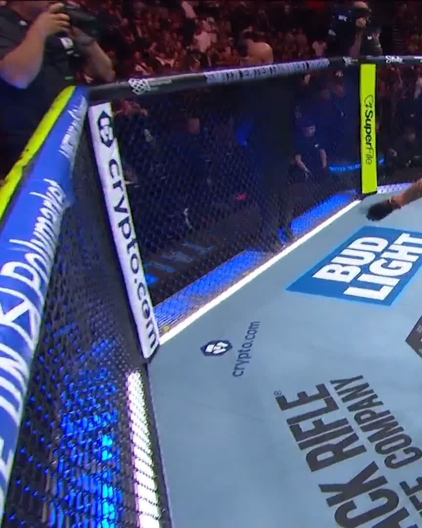 A STATEMENT MADE IN THE CO-MAIN EVENT 😳 Payton Talbott turns in one of his best performances with a TKO finish! [ #UFC332 | LIVE NOW on @ParamountPlus and CBS ]