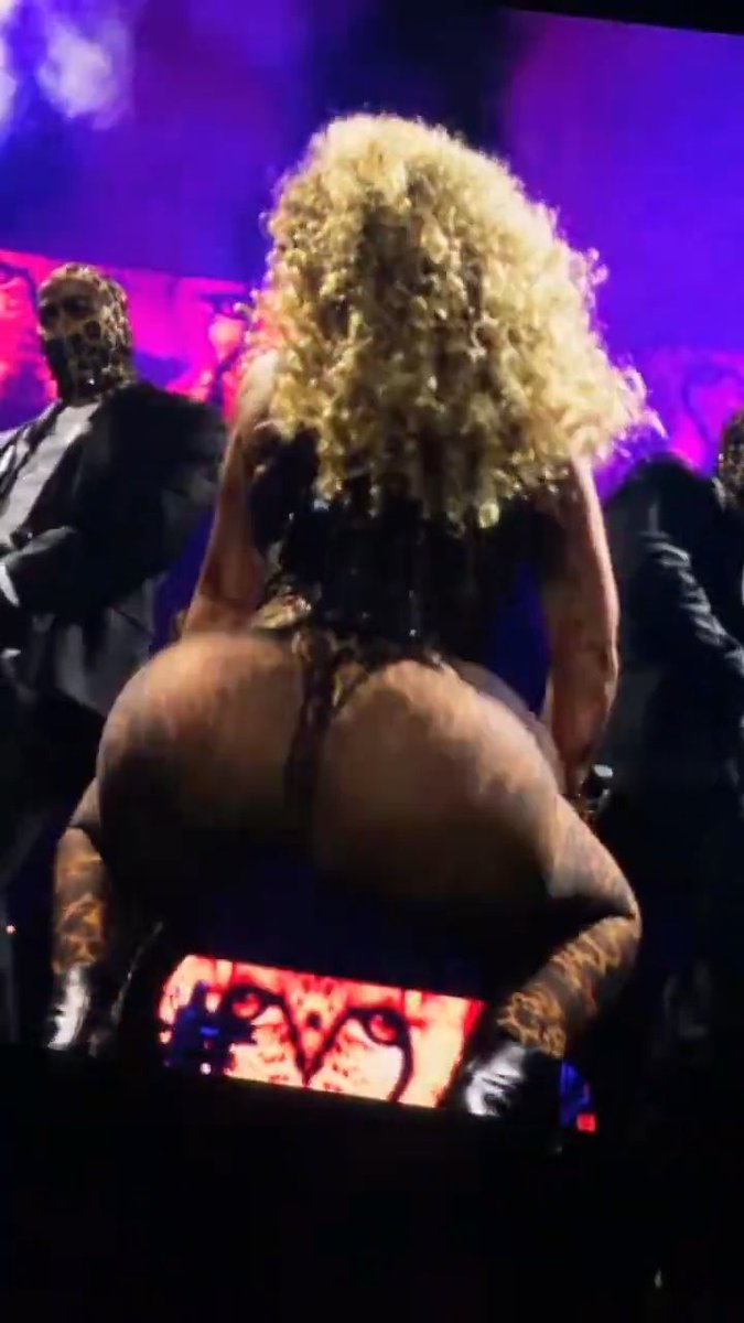 Latto so damn THICK! 😍