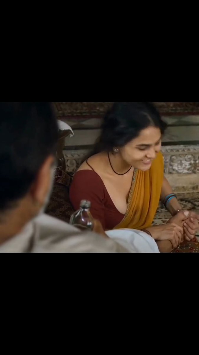 🍑🥵🤤🤤 uff yaar etna rasmalai 🍑🍑 koi toh help kar do… ye web series dhoondhte-dhoondhte thak gaya hoon 🥵🥵 #bhabhi #viralvídeo