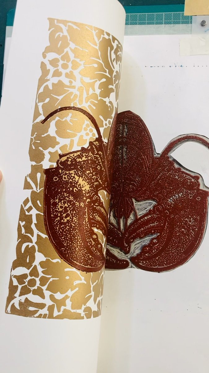 I made a few lobster linocut prints in red/gold and maroon for Print East, at The Athenaeum in Bury St Edmunds on Saturday 10th October.