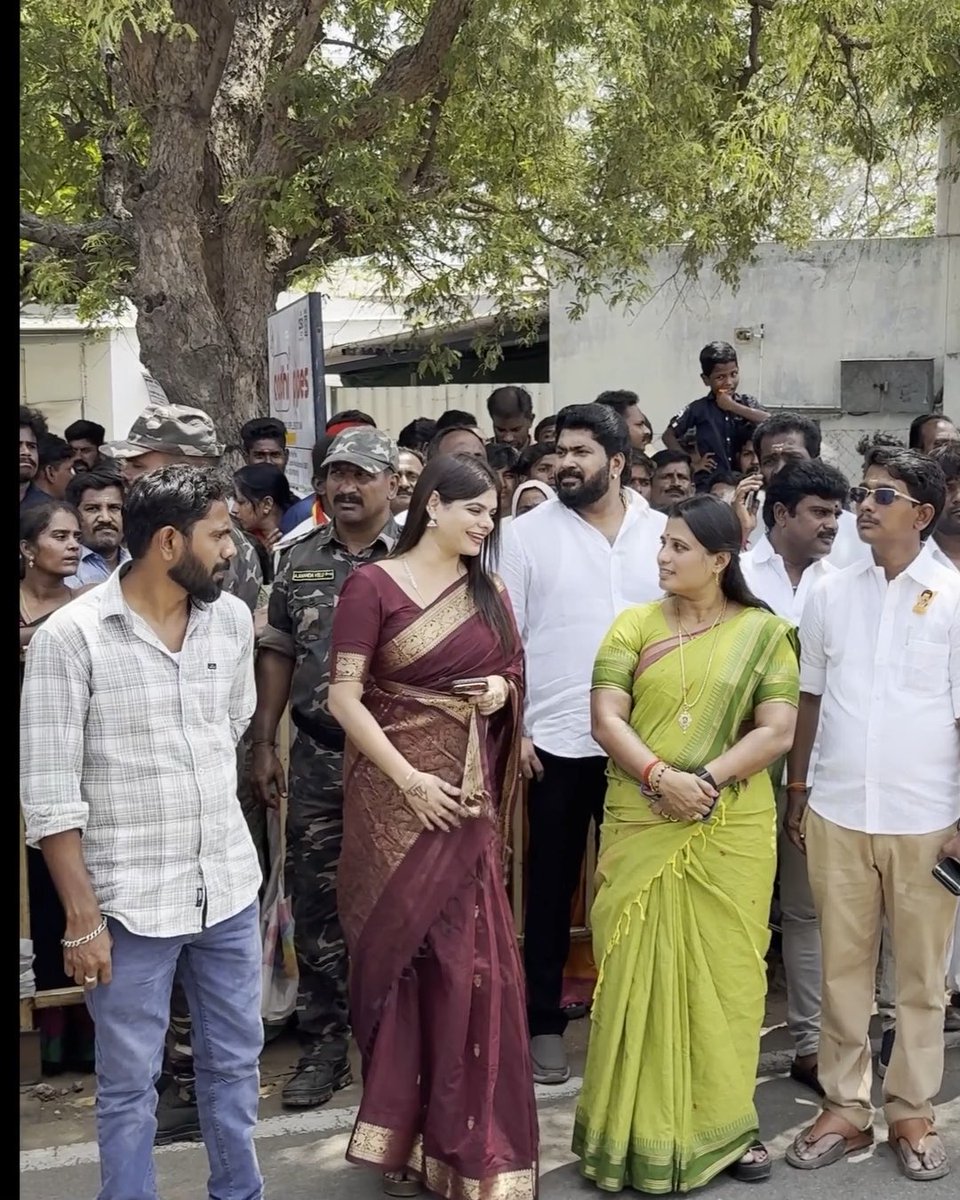 மாண்புமிகு தமிழக வெற்றிக் கழகத் தலைவர் மற்றும் தமிழ்நாடு முதலமைச்சர் திரு. C. ஜோசப் விஜய் அவர்களின் தாராபுரம் சட்டமன்றத் தொகுதி இடைத்தேர்தல் பரப்புரை நிகழ்வு CMOTamilNadu