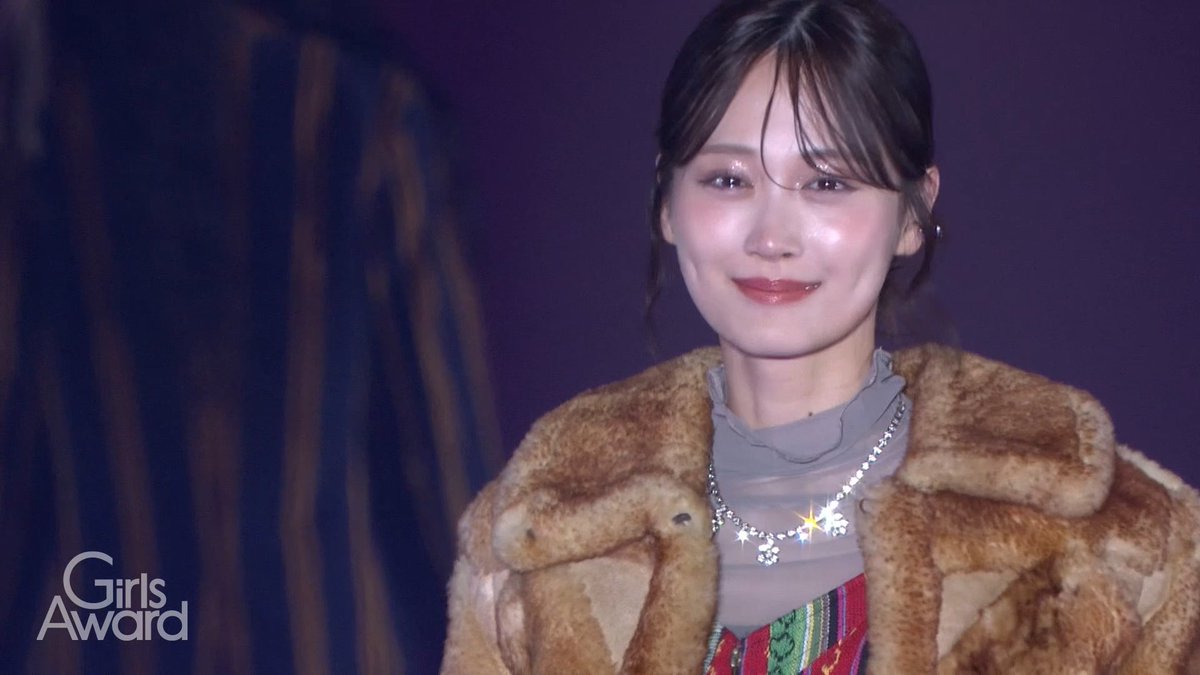 📣ノーカットでランウェイをお届け👀✨ #ガルアワ2026AW PLAYBACK📽️ / 山下美月 山下美月&STAFF \ Top of the Hill STAGE Top of the Hill 古着·ヴィンテージ 通販 フォローして、出演者オフショットをチェックしてね📲🩷 ─────── 次回 #ガルアワ2027SS 🌈✨ 4月29日(木・祝)代々木第一体育館にて開催🪩♡
