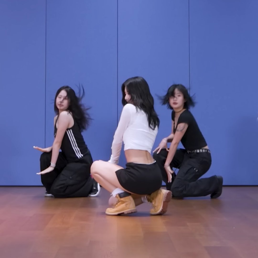 Obsessed with this tzuyu move