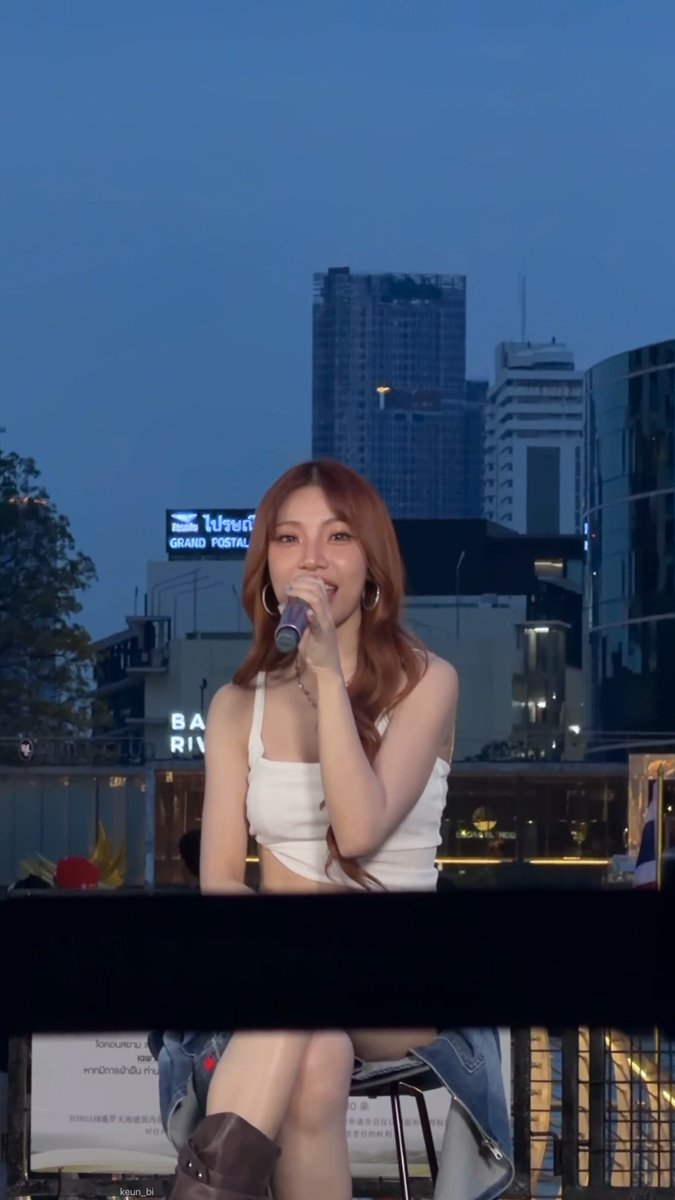 ตามมาตั้งนานพึ่งรู้ว่าตาออมพูดภาษาเกาหลีได้ 52553525525252525252525 #Taaom4EVE #4EVEBuskingที่ปรึกษามาถึงที่ไอคอนสยาม