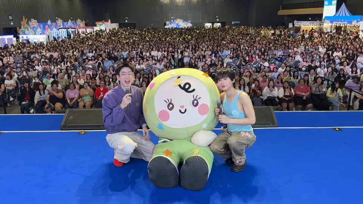 ออฟ - กัน และ BABII ขอบคุณทุกคนที่มาร่วมกิจกรรม Fan Sign ในงาน GMMTV FANIVAL 2026 : Happy Family ออฟที่แปลว่าปิดประตูแพ้ ATTHAPHAN PHUNSAWAT BABII #GMMTVFANIVAL2026HappyFamilyxOG #GMMTV