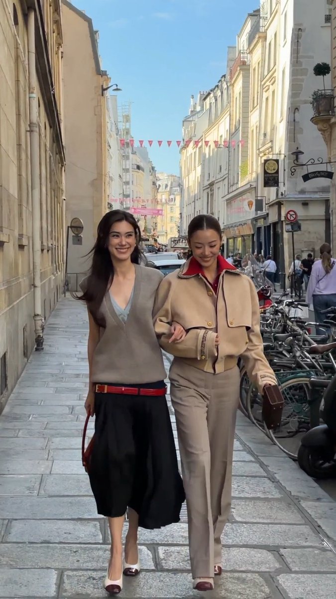 🌹 #CHANELSpringSummer #CHANEL #PFW #CHANELSS27xLenaMiu #LalinaLena #MiuNatsha ᵖˡˢ Lalinalena🦋ภีมภคินีย์ ᵖˡˢ Natsha T🧸 CHANEL