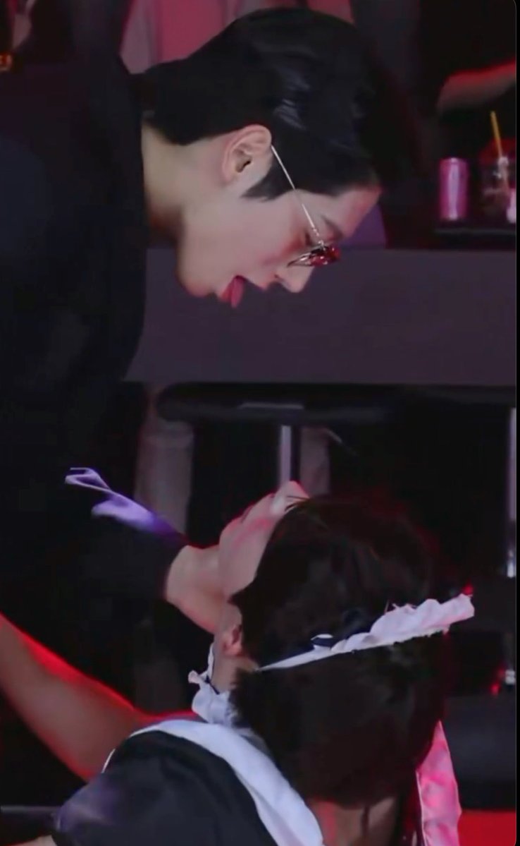 The moment that tongue went out I-