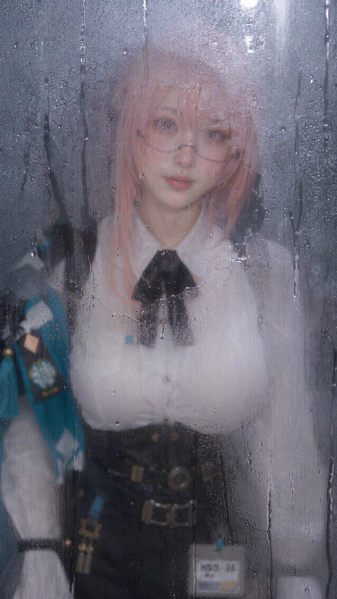 Only one glass away. 💜 #Yanagi #ZenlessZoneZero #ZZZ #Cosplay