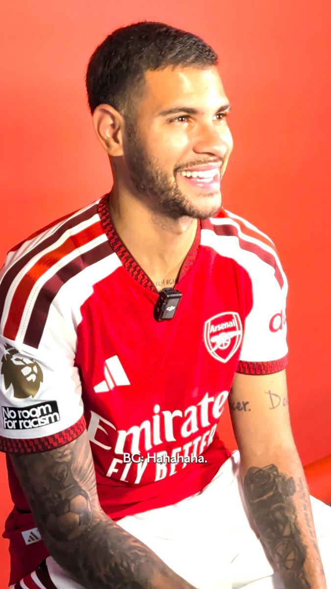 WhatsApp voice notes - yes or no? 🤔 Our Gunners give us their take on the matter...