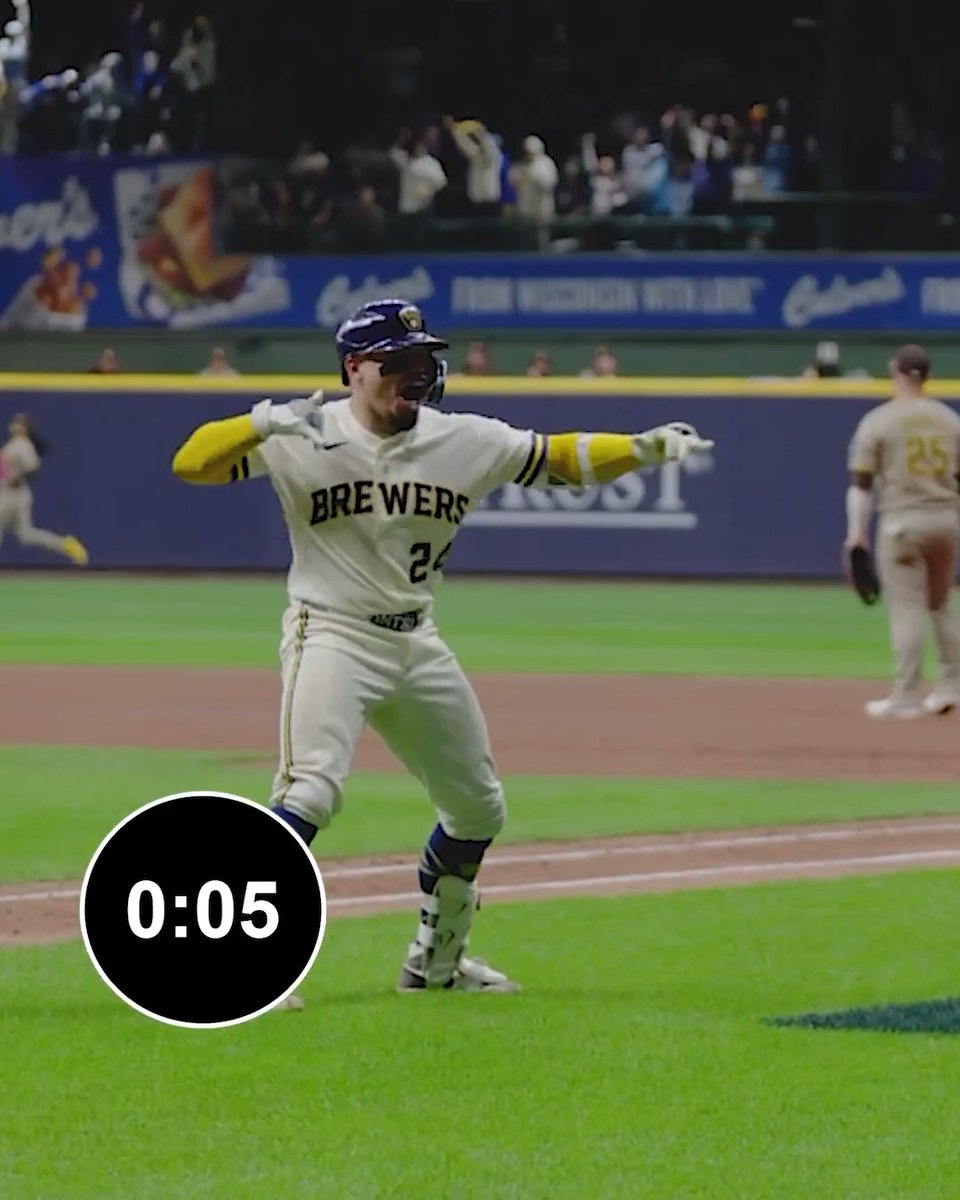Take a trip around the bases with William Contreras ⏱️