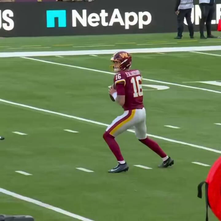 Same hit. Different QB. Different call. Mahomes got a roughing flag for this last week 🤔