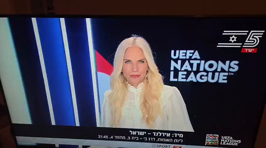 מעולם לא ראיתי עיתונאי מלקק ככה ועונה על השאלות שהוא עצמו שאל את המאמן כדי לתת תירוצים, מראש. זה לא ערוץ הספורט, זה ערוץ האג'נדאות. ערוץ 14 של הספורט. כמו 14, גם הם לא משדרים כלום בשבתות.