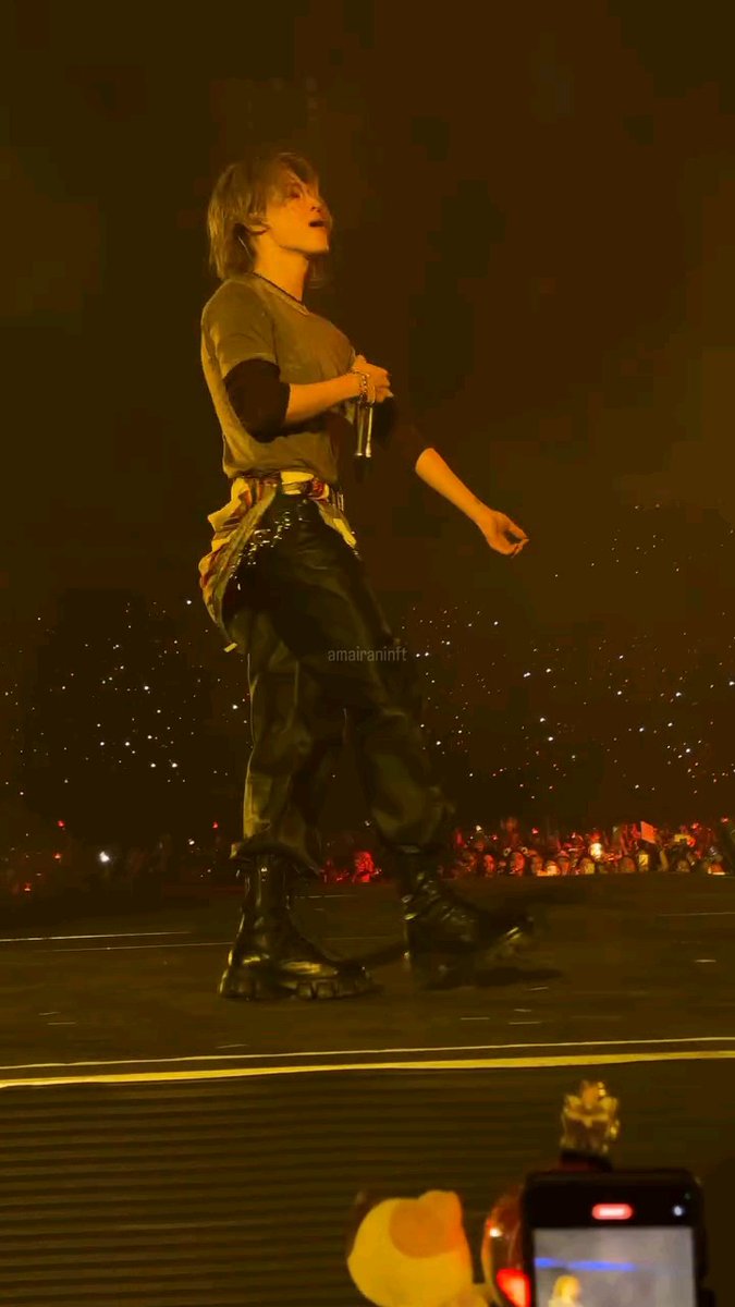 jimin's model walk! just put him on a runway rn