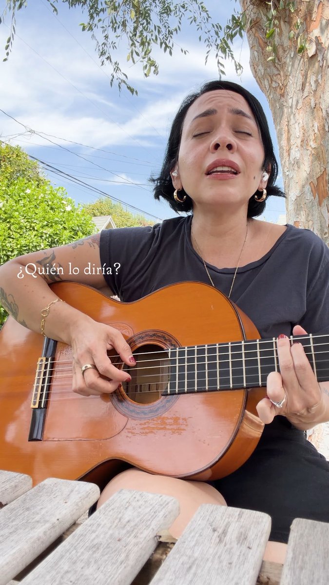 La Kali es la reina del coqueteo más sexy y romántico y me saca la diabla inocente de mí 🌹❤️🔥✨ aquí un covercito telepático ✨