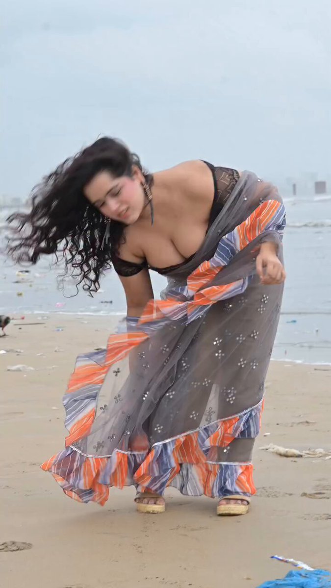Hot bhabi sea bitch 🫣 #Bhabi #nature #Desi #desi #Girl #girls #gf #cook #short #reel #trendingréels #viralvídeo #hot #bra #panty #Boudi