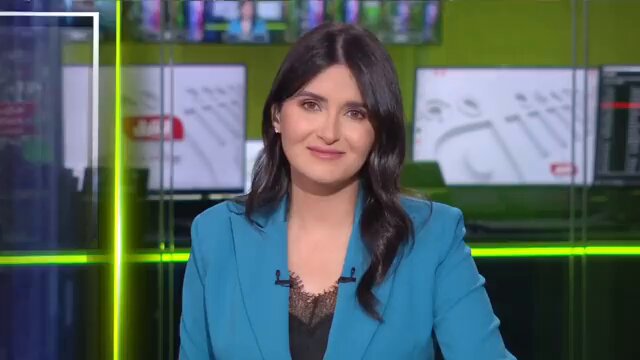 . حملات منظمه مغرضه تتعرض لها رابطة النادي #الاهلي بقيادة قائد المدرجات السعوديه Eng. Bader Turkistani عادل الحازمي المدرج الأول من بعض السفهاء والجهلاء والرعاع أقل ما يقال عنها حملات قذره وحقيره بعيده كل البعد عن الواقع والحقيقه . . لرابطة وبعض إعلام وبعض جمهور #الاتحاد ومن شد على أزرهم الذين فجروا في الخصومه وأسرفوا بالكذب والتدليس واستفحلوا بتطليل الشارع الرياضي والجمهور السعودي نقول لكم بأعلى صوت . . لن تصلوا إلى 5٪ مما وصلت إليه رابطة النادي الأهلي ولن تصلوا طالما بدر تركستاني على قيد الحياة .. لن تصلوا وعليكم أن تفهموا ذلك جيداً👌🏻 . حينما يتطاول أقزام المدرجات على عمالقه المدرجات ، هنا نقول لكم .. خبتم وخسئتم . حينما تتصدر المتردية والنطيحة والضعيفه المشهد هنا .. نقول لكم خبتم وخسئتم . . حين يحاول أرجوزات المدرجات طمس هوية قائد أوكسترا أوصل المدرج السعودي للعالميه كبدر تركستاني هنا نقول لكم .. خبتم وخسئتم . . حينما يحاول بهلوانات المدرجات القفز من جذع إلى جذع ويصرخون على أغصان الوطنية ، هنا نقول لكم .. خبتم وخسئتم . . بشهادة المثقفين والأدباء والقنوات والبرامج والإعلاميين لا صوت يعلو على صوت القائد بدر تركستاني وما أنتم أمامه غير فقاعات صابون . . من علمكم ثقافة المدرجات ؟ . من علمكم أدب المدرجات ؟ . من درسكم لغة المدرجات ؟ . من درسكم منهج المدرجات ؟ . من إنتشلكم من الأفعال المشينه والتصرفات المهينه ؟ . من فهمكم أبجديات المدرجات ؟ . من طوركم بعد أن كنتم في ظلال وجهل وبدع الأهازيج الإفريقيه الدخيله على مجتمعنا ، سابو ليه ويمشي كدا كدا ؟ . أليس المهندس القائد العندليب بدر تركستاني ؟ . لقد تماديتم في فجوركم بالخصومه وجردتم جمهور الأهلي سيد آسيا من وطنيته يساندكم أغبياء وسفهاء لا يعلمون معنى الوطنيه ولا يدركون مغبة ما ينطقون فسحقاً لكم وسحقاً لمن ساندكم ولمن شد على أزركم وما أنتم إلا عصبة جهله المدرجات براء منكم براءة الذئب من دم يوسف .