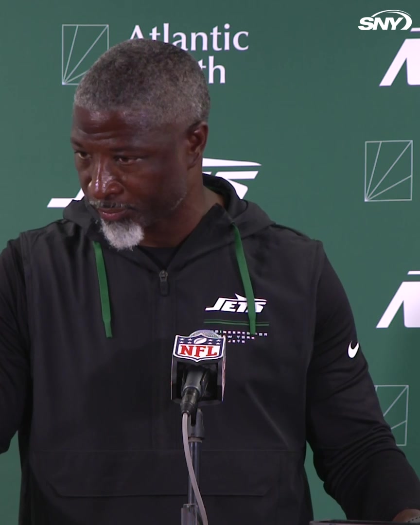 Aaron Glenn is asked about Garrett Wilson and Kenyon Sadiq's lack of involvement in the offense: "That's a good question. We'll have to look at the tape to see why...we have to find a way to get them the ball."