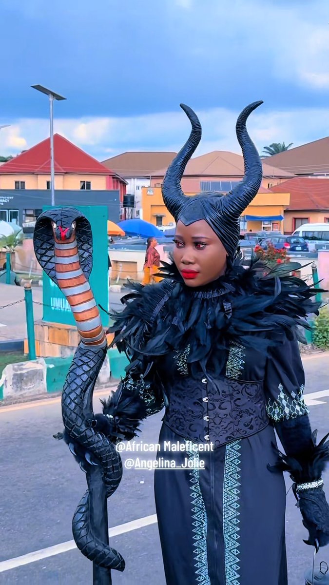 She Dressed Up Like This And Took To The Streets Of Umuahia, Abia State, Just To See How People Would React. 👀