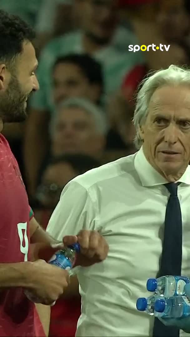 Gonçalo Ramos fez o golo e mesmo assim não escapou a uma dura de JJ 😂🫂 #sporttvportugal #NATIONSnaSPORTTV #UEFANationsLeague #Portugal #Noruega